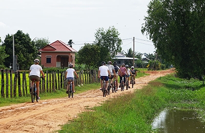 The South-West Countryside of Siem Reap( 2 people up)